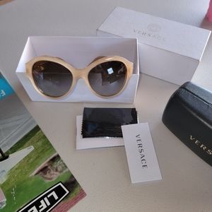 Versace Woman sunglasses